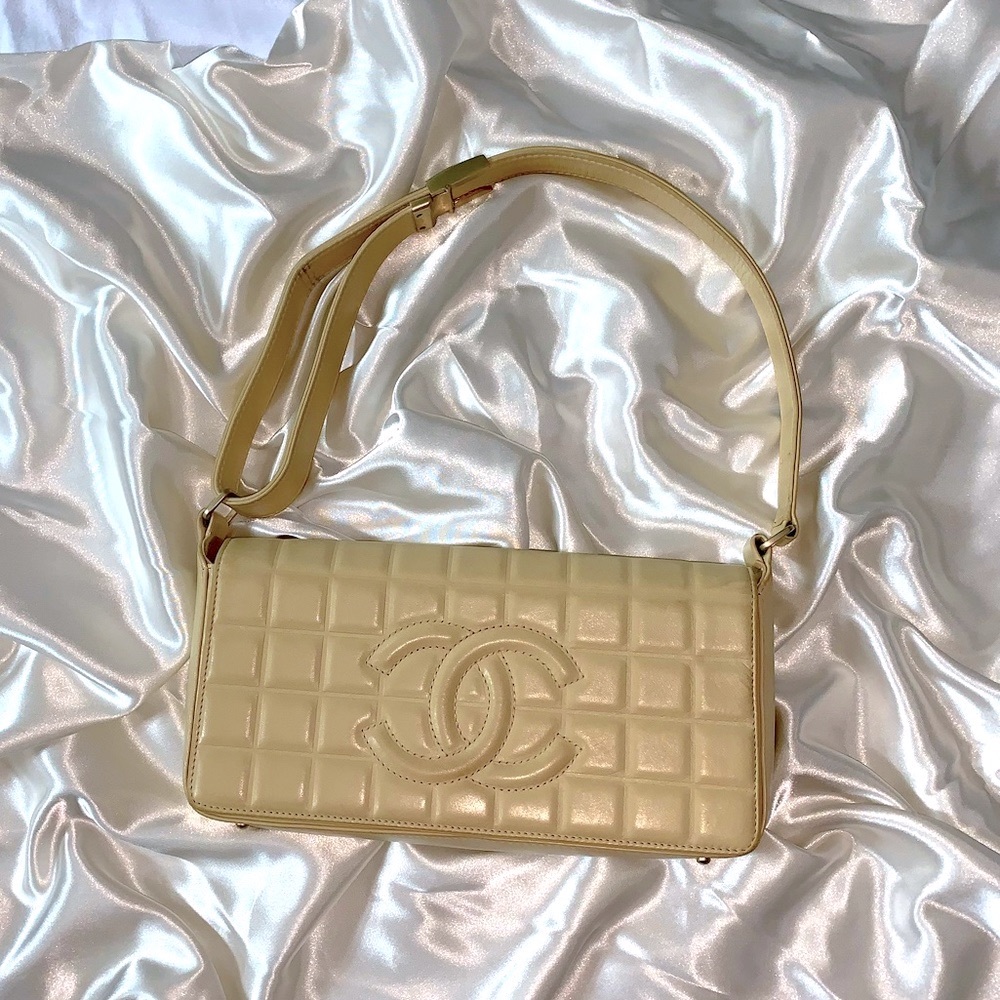 🎀SOLD🎀 Chanel Chocolate Bar Shoulder Bag - Picture 2 of 12